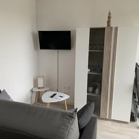 アパート T2 En Centre-ville Avec Balcon, Parking Prive Et Equipements Bebe A - Fr-1-482-99 フォール・マオン・プラージュ